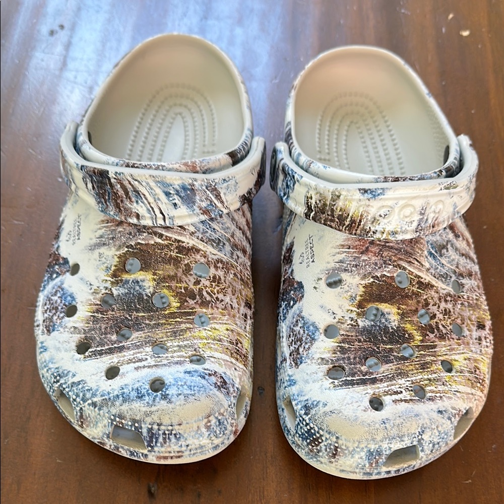 CROCS White and Blue Athletic Shoes with Ventilation